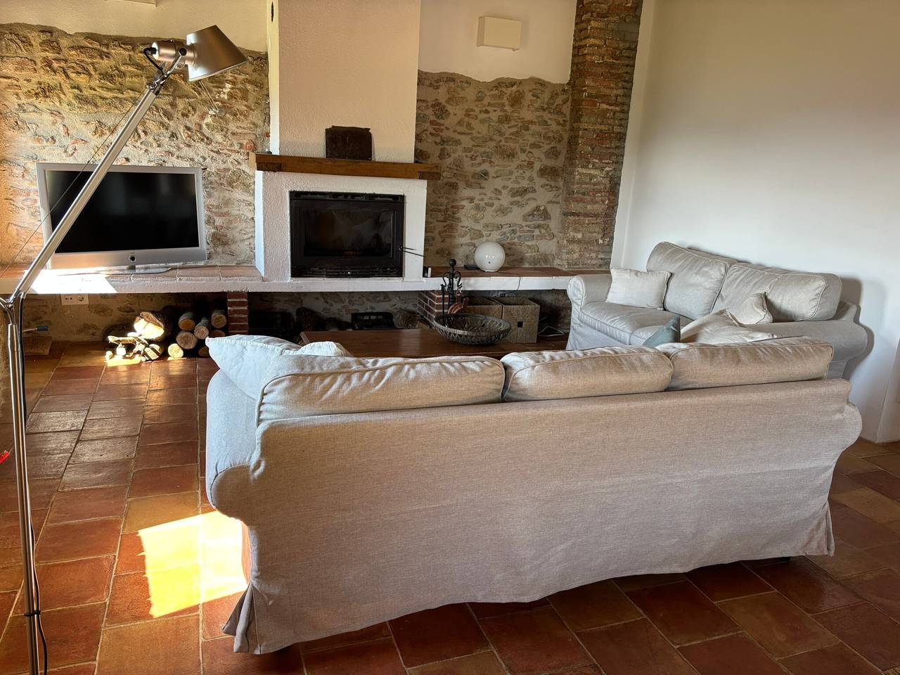 Ferienhaus 'La Rosa' mit Bergblick, Gemeinschaftsgarten und Wlan in Ogassa, Katalanische Pyrenäen