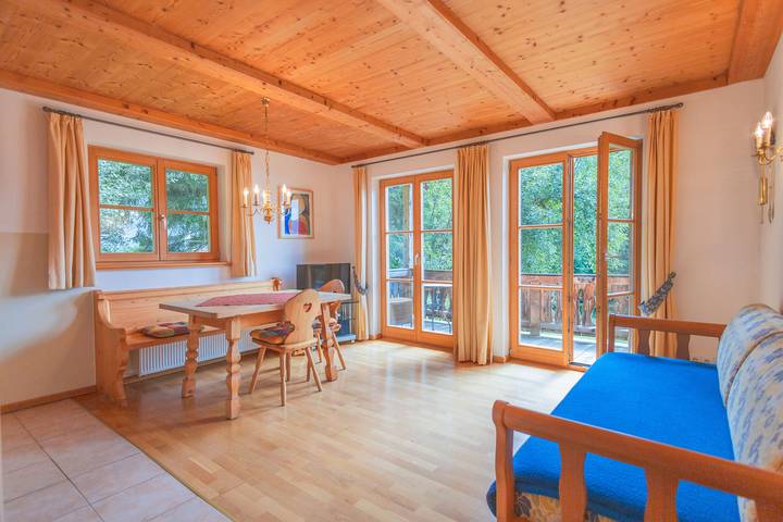 Entire holiday apartment, Holiday apartment for 2 people with balcony in Gmund, Bavarian Alps