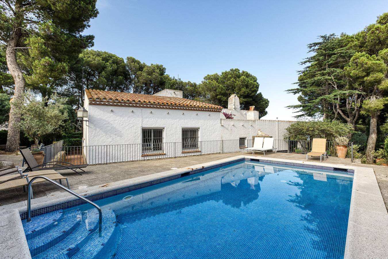 Villa 'Sant Genís' mit Meerblick, privatem Pool und Wlan in Platja Grifeu, Oberampurien