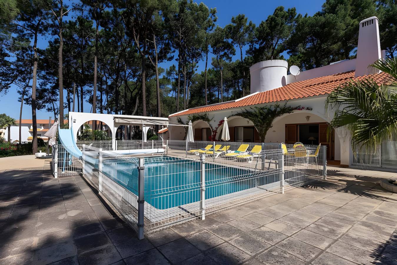 Maison de vacances Buganvilla Vilamoura avec piscine privée, Wi-Fi et climatisation in Vilamoura, Quarteira
