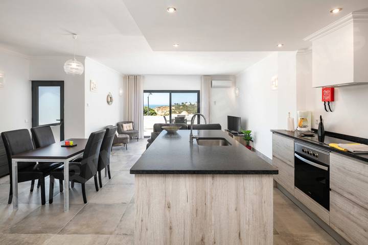 Ferienwohnung für 6 Personen, mit Meerblick und Balkon sowie Terrasse in Lagoa - 4