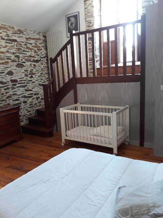 Location de vacances pour 4 personnes, avec jacuzzi et piscine à Villardonnel