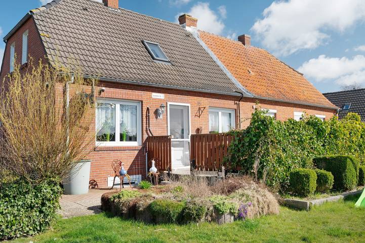 Ferienhaus für 6 Personen, mit Balkon und Garten in Krummhörn