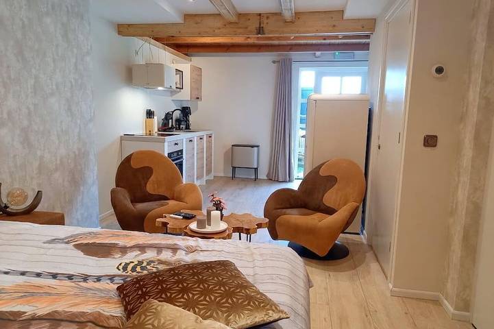 Ganze Wohnung, Pura Vida Suite: Enjoy Life! in Oud Ade, Groene Hart