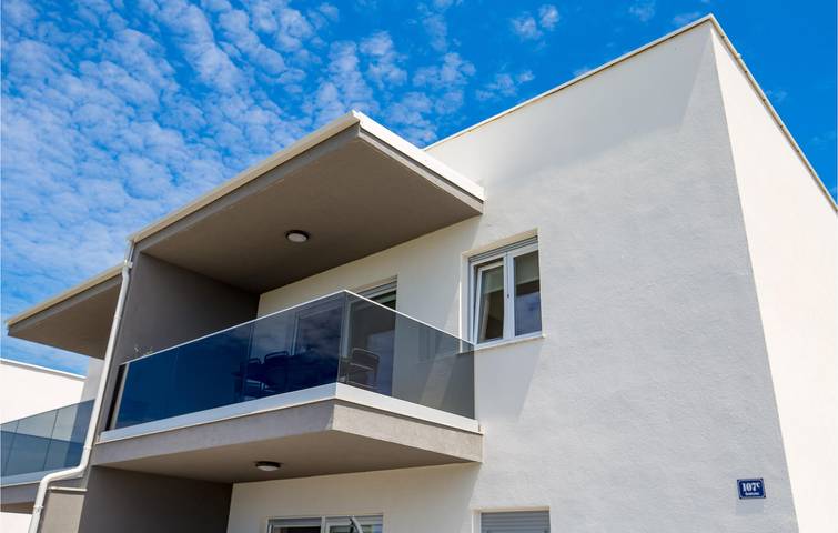 Apartamento vacacional entero, Acogedor apartamento cerca de la localidad de Pag: a 200 m de la costa, con terraza y aparcamiento incluidos in Šimuni, Pag