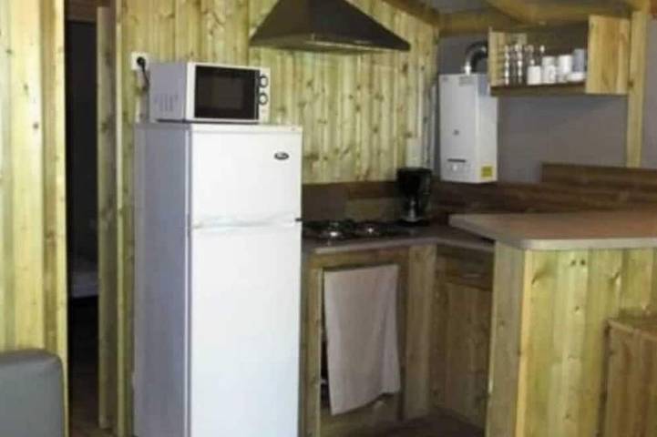Chalet pour 4 personnes, avec terrasse et piscine, animaux acceptés