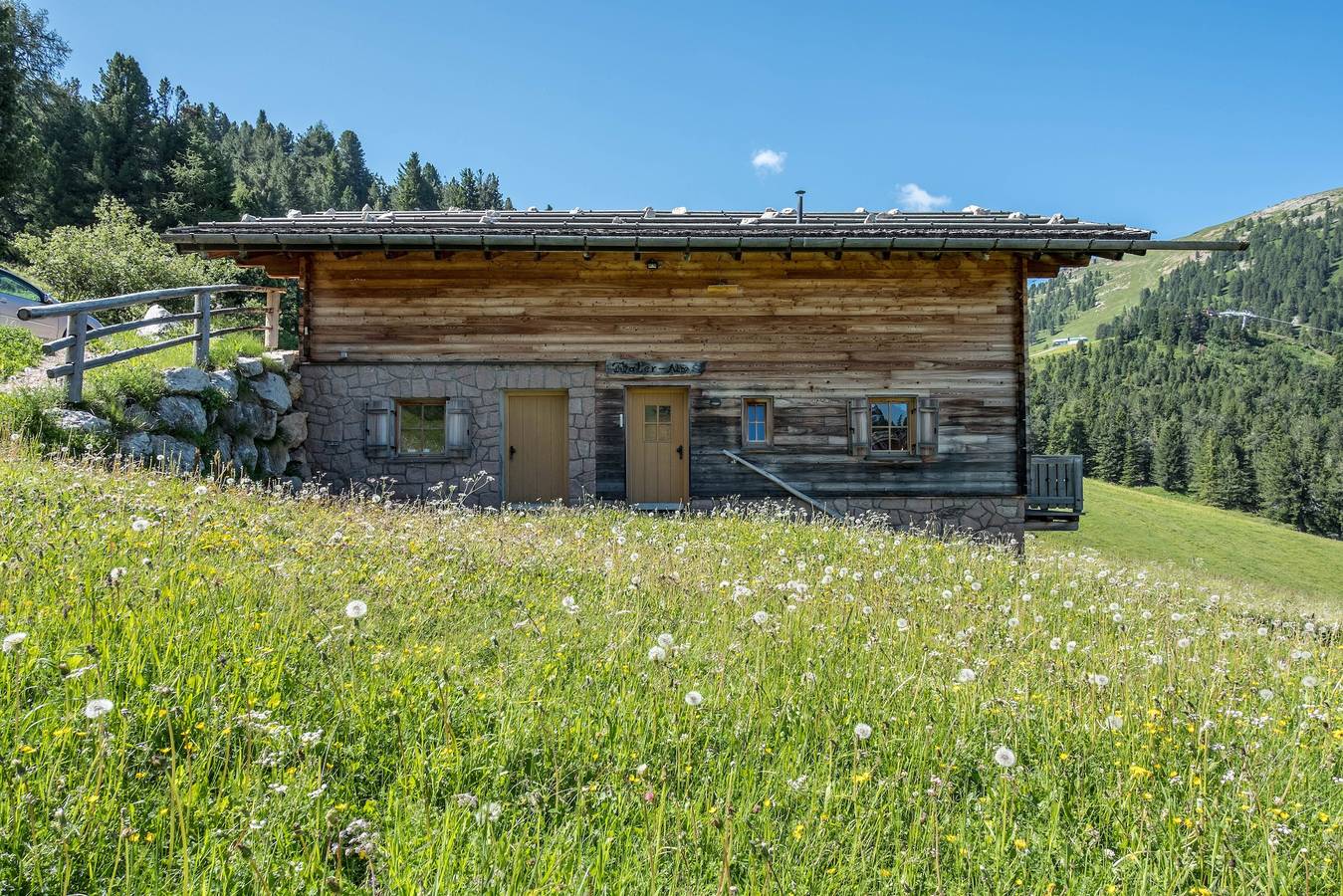 Casa vacanze Ski-In "Thaleralm" sull'Alpe con vista sulle montagne, terrazza e giardino in Pampeago, Nova Ponente