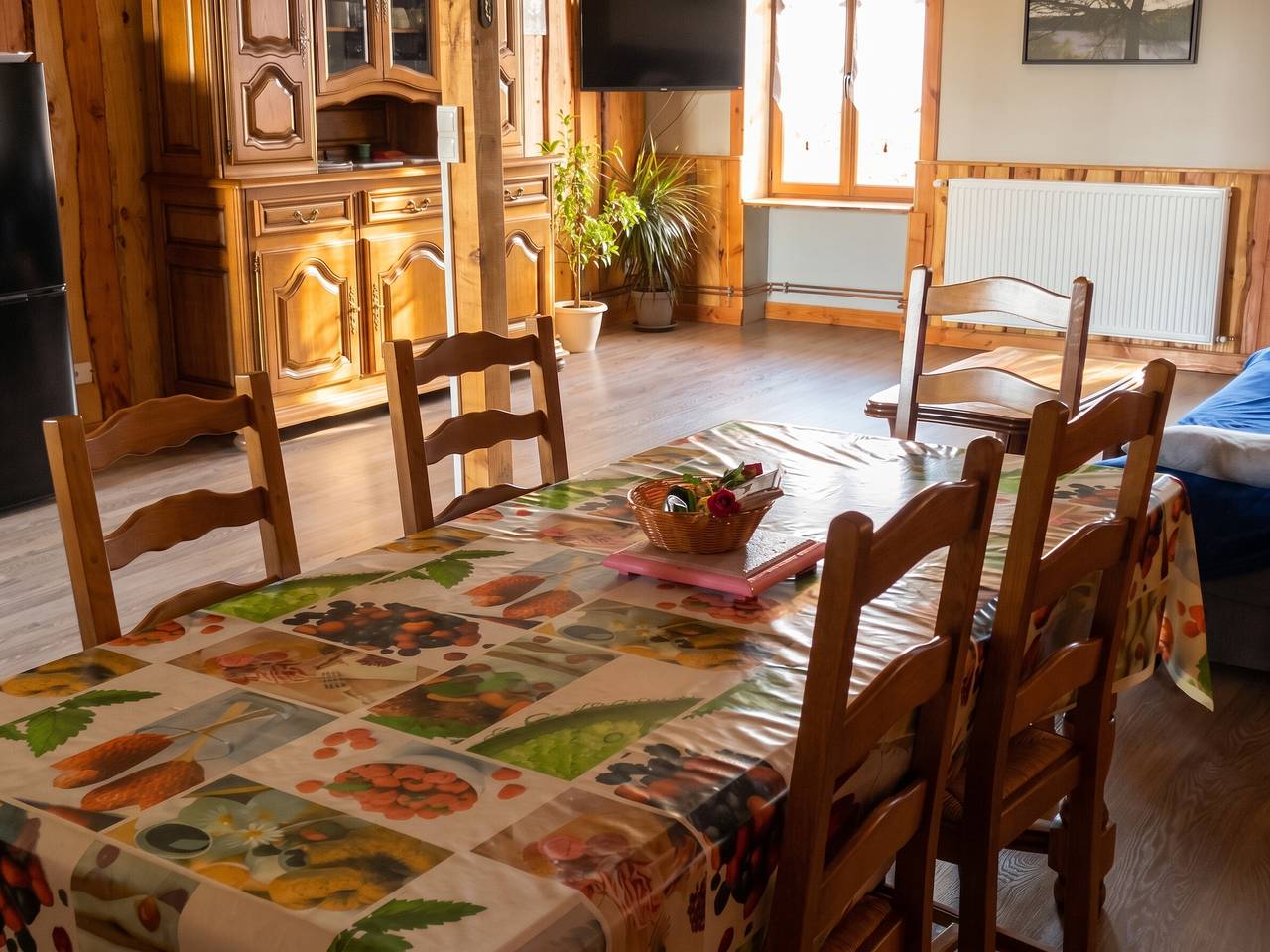 Maison charmante à Bousson le Haut + Terrasse ensoleillée in Quarré-les-Tombes, Parc naturel régional du Morvan