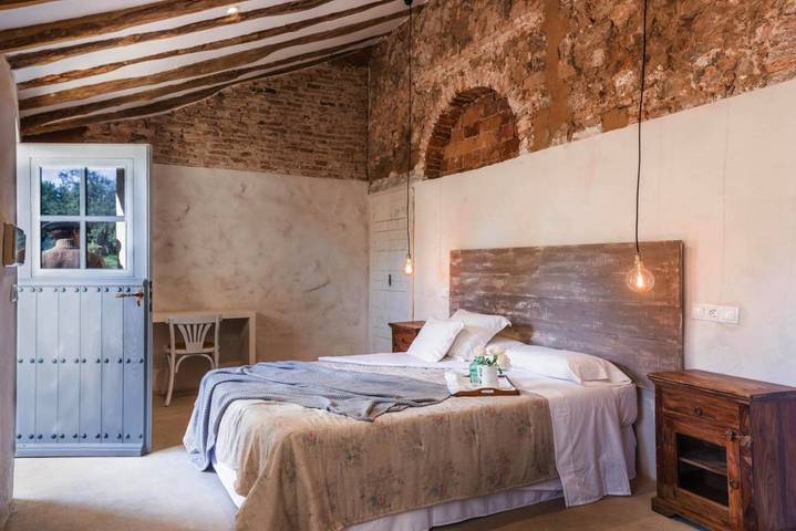 Casa rural con piscina para 2 personas, con piscina además de terraza y jardín en Sierra Morena - 2