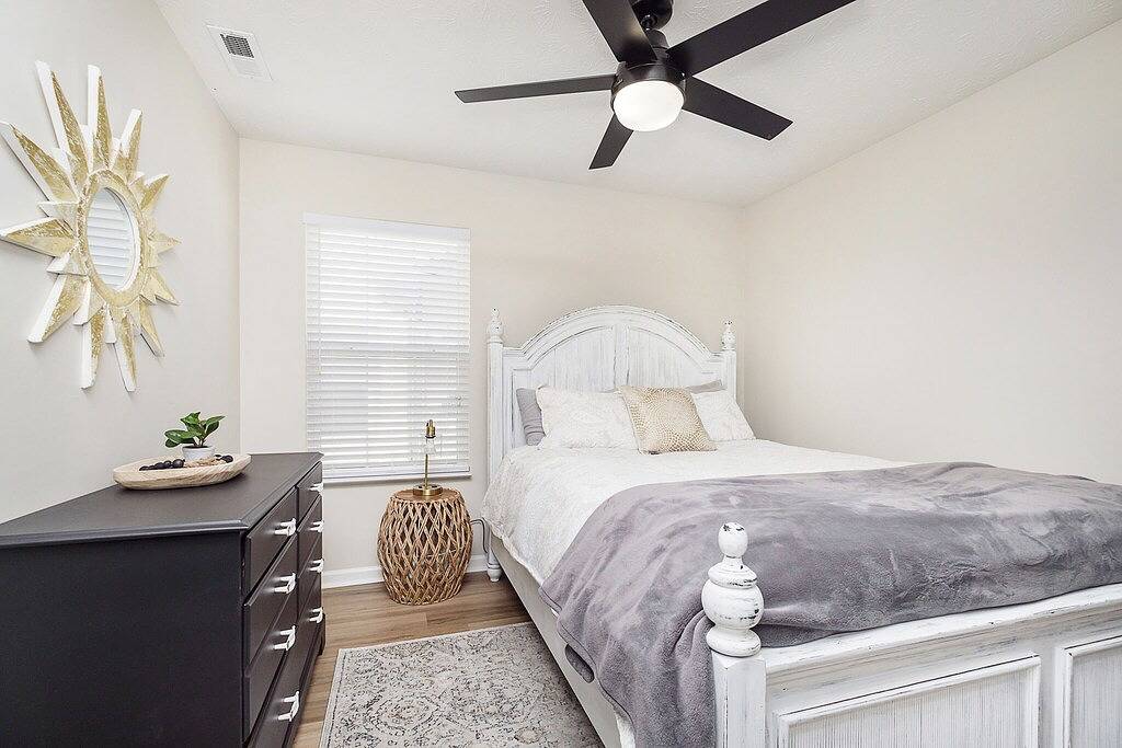 Westfield Home 3 Br + 2.5 Ba + Office + Loft + Yard. in Hamilton County