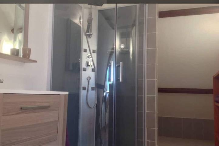 Gîte pour 3 personnes, avec jardin à Saint-Étienne-la-Thillaye - 3