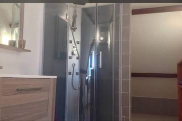 Maison D’hôte pour 3 Personnes dans Saint-Étienne-la-Thillaye, Région de Lisieux, Photo 2