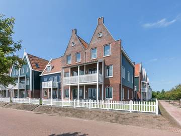 Ferienwohnung für 4 Personen, mit Pool und Balkon/Terrasse am Markermeer