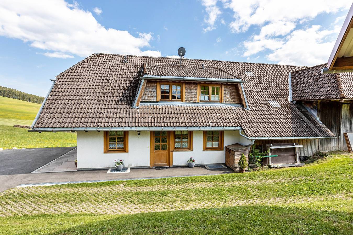Ganze Wohnung, Ferienwohnung 'Erdgeschoss' mit Bergblick, privater Terrasse und Wi-Fi in Schollach (Eisenbach), Eisenbach