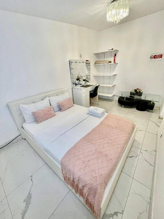 Cottage pour 2 personnes, avec vue et jardin dans Menucourt