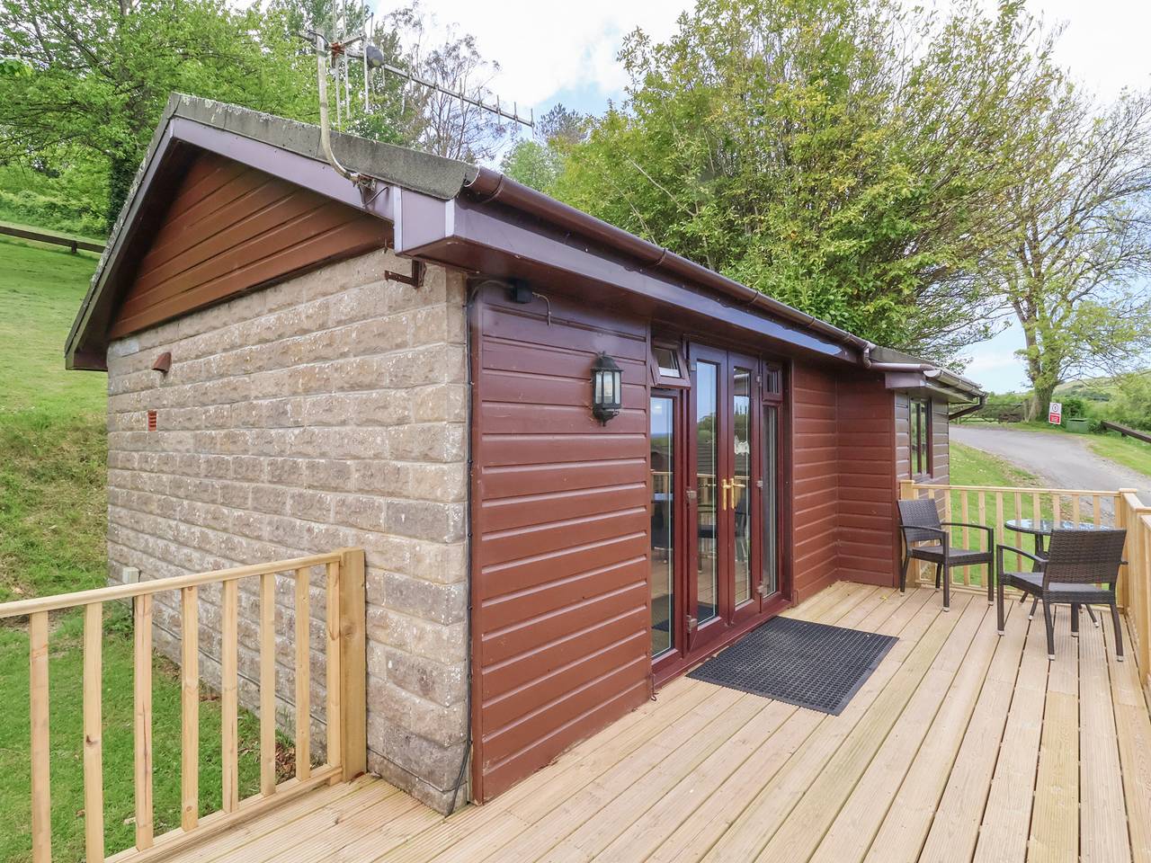 Chalet Log Cabin L10 in Combe Martin, Exmoor
