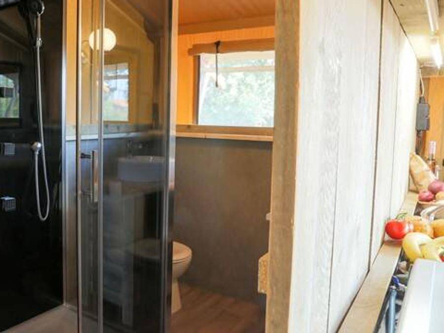Camping Val Saline - Safarizelt 6 personen - Safari Lodge Zelt | 3 Schlafz. | 6 Pers. | Erhöhte Terrasse | Klimaanlage in Rovinj Riviera, Rovinj