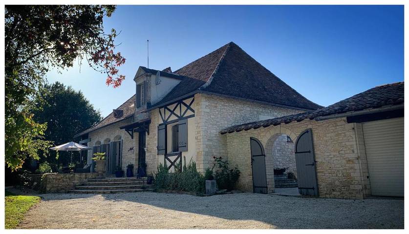Maison de vacances pour 8 personnes, avec Jacuzzi et Terrasse ainsi que Jardin et Piscine à Bergerac