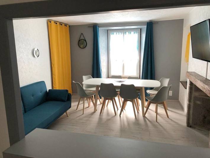 Gîte pour 7 personnes dans Office De Tourisme Du Pays De Murat Sud Auvergne - 3