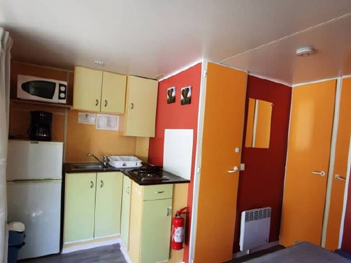 Mobil home pour 4 personnes, avec terrasse, animaux acceptés à Annot - 3
