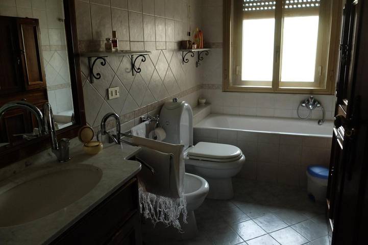 Appartement entier, Appartement « A Casa di Anna » avec jardin privé, Wi-Fi et climatisation in Caltanissetta, Province de Caltanissetta
