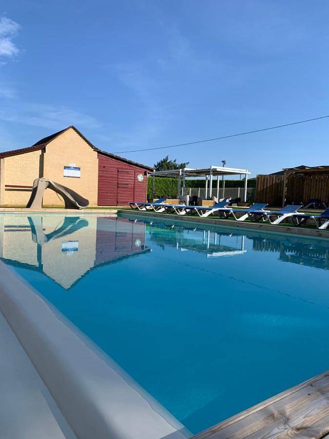 Location de vacances pour 4 personnes, avec jardin ainsi que piscine et terrasse à Limeuil - 2