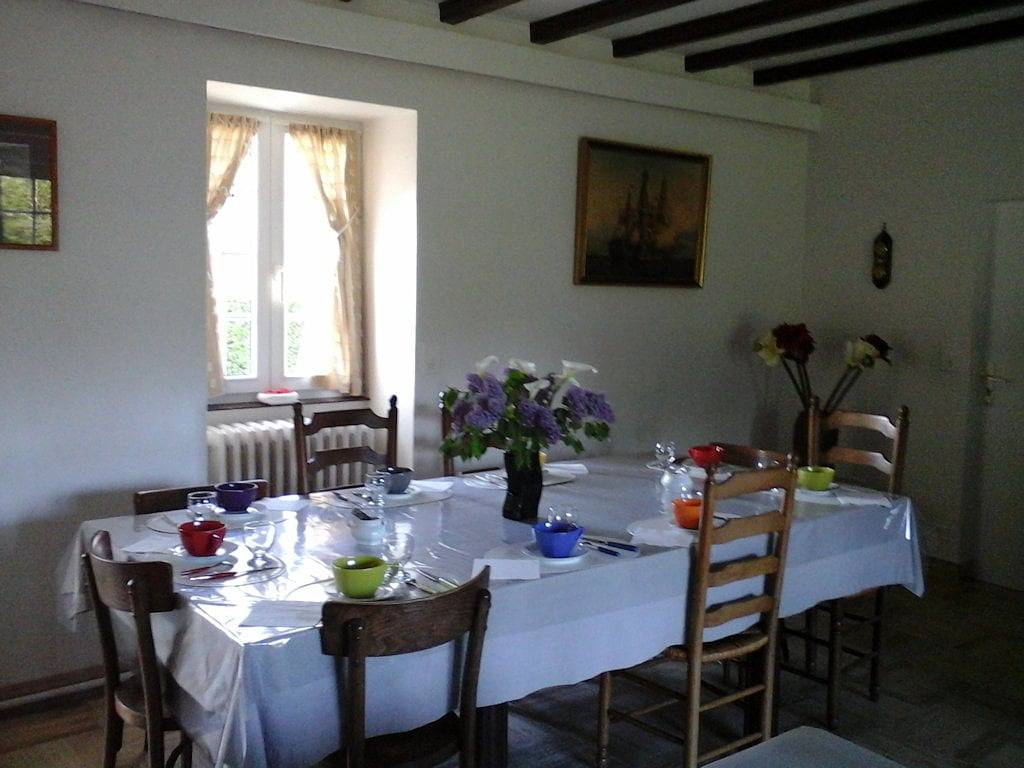 Chambres d'hôtes et studios du Hindré - Chambre Rose in Saint-Coulomb, Baie du Mont-Saint-Michel