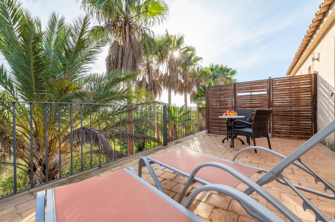 Cozy B&B with WiFi, Flat Screen TV & Balcony in Llucmajor, South Majorca