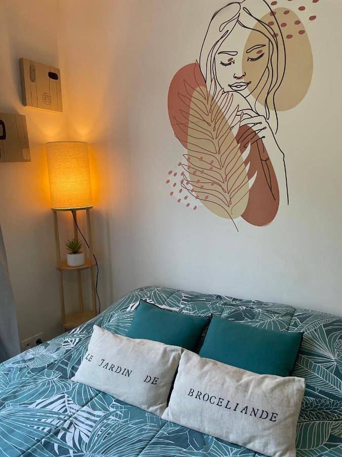 Gîte pour 2 personnes, avec terrasse et jardin à Ploërmel - 2