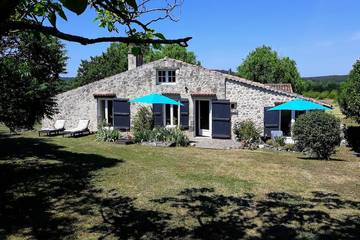 Gîte pour 2 personnes, avec jardin à Nérac