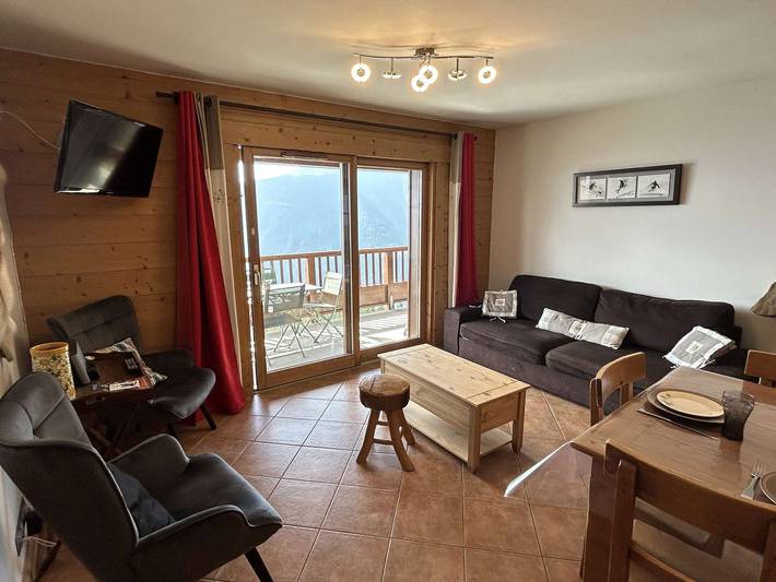 Appartement de vacances pour 8 personnes, avec piscine et balcon