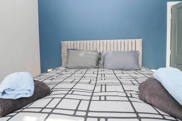 Aqueduct Residence, pet friendly, with open fire in Lancaster in Lancashire