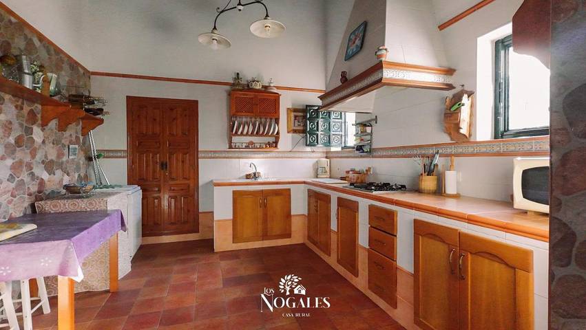 Casa rural para 10 personas, con piscina además de terraza y jardín en Campiña Sur Cordobesa - 4