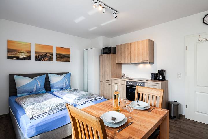 Ferienwohnung für 2 Personen, mit Terrasse in Klein Zicker