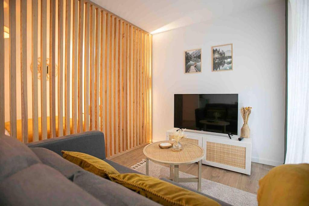 Appartement entier, Studio cosy, neuf, hyper centre in Brantôme en Périgord, Périgord Vert