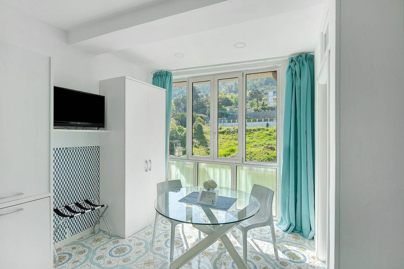 Appartement entier, Appartement 'La Corte' avec vue montagne, Wi-Fi et climatisation in Castellammare di Stabia, Province de Naples