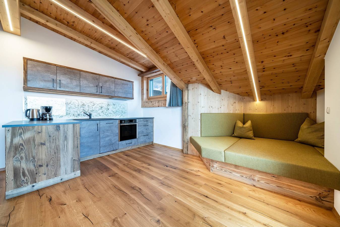 Ganze Wohnung, Ferienwohnung 'Haughof - Lärchenweide' mit Bergblick, Wlan & Balkon und sehr ruhige Lage in Vöran, Sarntaler Alpen