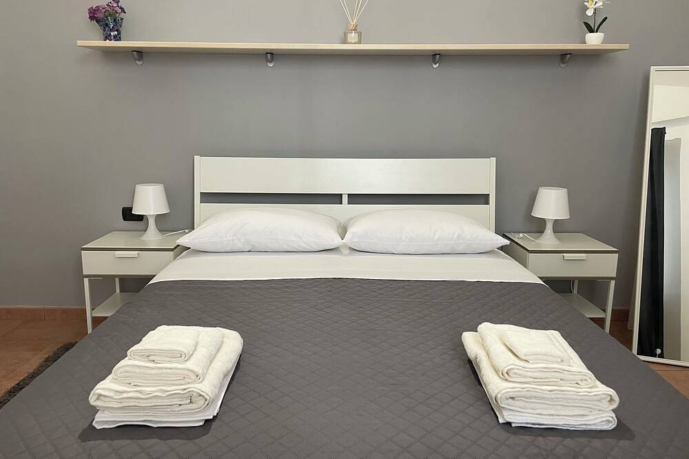 Ganze Wohnung, Miele Living Home - Comfort in the Heart of Vercelli in Centro (Vercelli), Vercelli