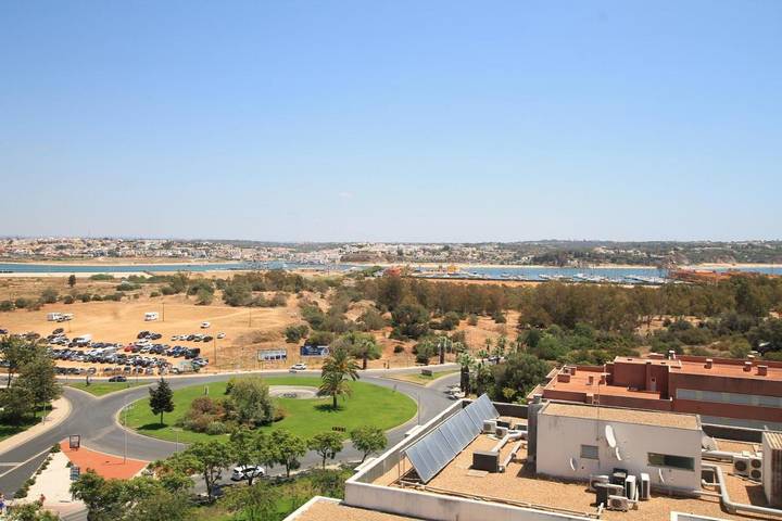 Ferienhaus für 5 Personen, mit Balkon und Terrasse sowie Garten und Pool in Portimão - 2