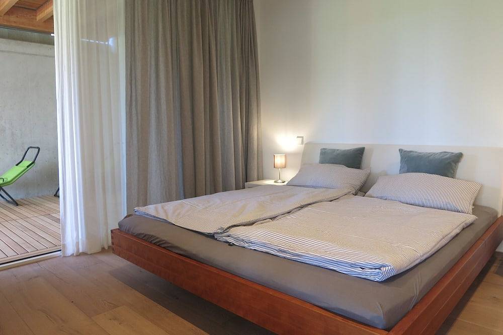 Ganze Wohnung, Traumurlaub im Allgäu im Ökohaus mit freien Blick in die Natur in Isny, Isny im Allgäu