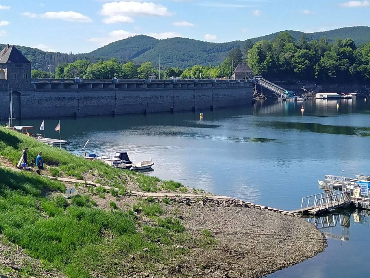 Ganze Ferienwohnung, Ferienwohnung-Vivienne - Fewo , mit 3 Ez, Terasse, ( max. 6 Erw. und 1 Ki bis 2J) in Hemfurth-Edersee, Edertal