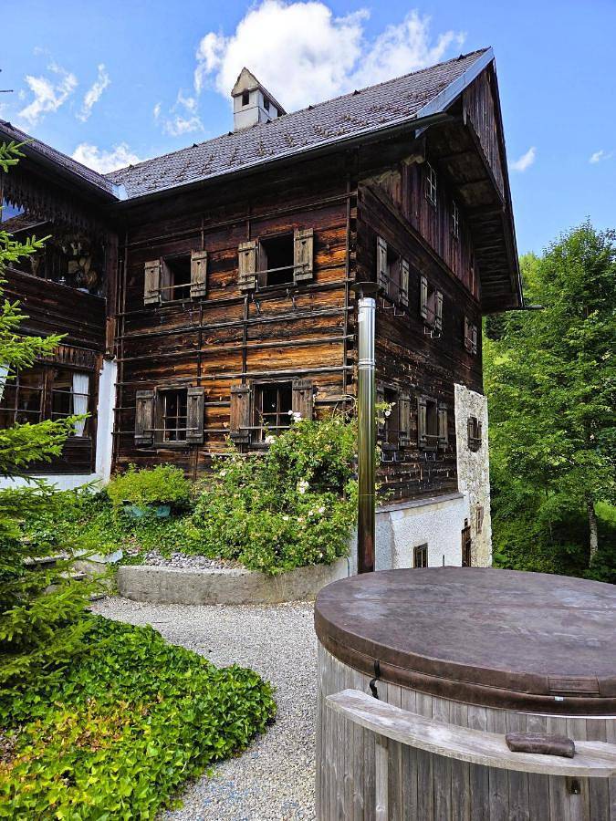 Ferienhaus für 8 Personen, mit Sauna und Whirlpool sowie Garten in Bad Goisern am Hallstättersee - 2