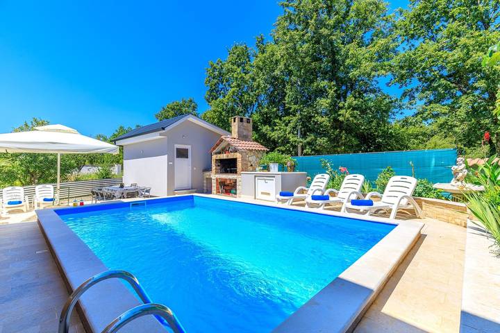 Ośrodek wypoczynkowy dla 4 osób, z Balkon/ taras i Basen w Chorwacja