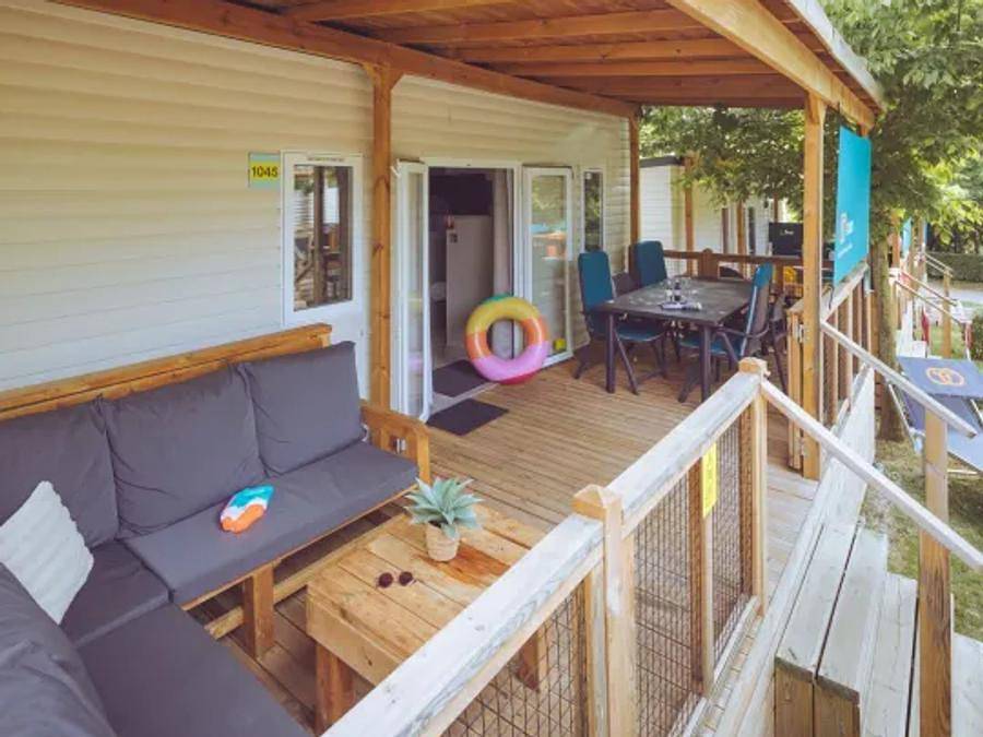 Camping Le Domaine de Beaulieu - Mobilhome 4 personnes - Premium 2 chambres Lounge in Givrand, Vallée de la Loire