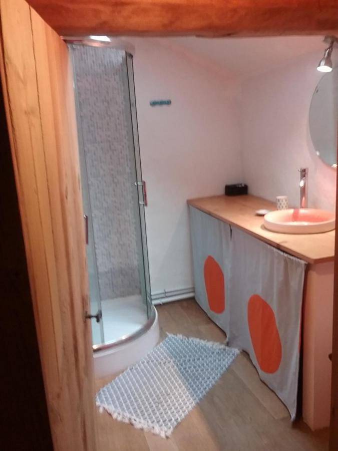 Location de vacances pour 6 personnes, avec Terrasse et Piscine à Ozenx-Montestrucq - 4