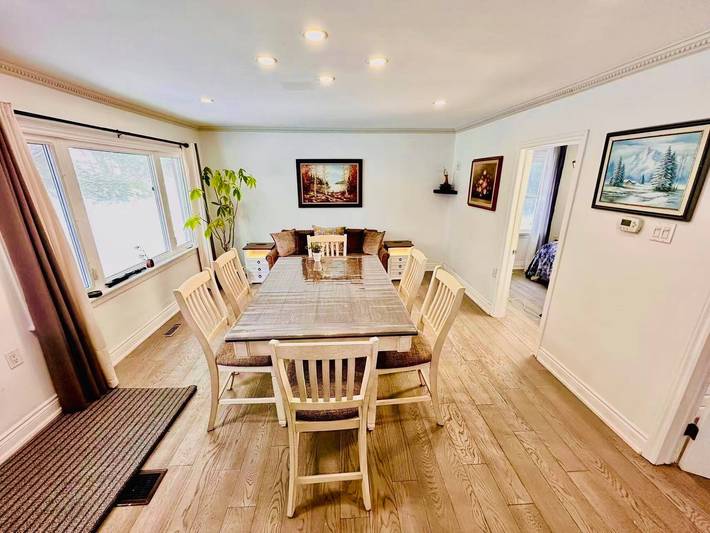 Charmanter Bungalow-Rückzugsort in Whitby, Kanada in Whitby, Ontariosee (Kanada)