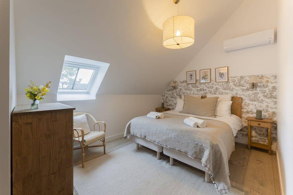 Maison Castel - A haven of peace near Deauville in Cricquebœuf, Lisieux region