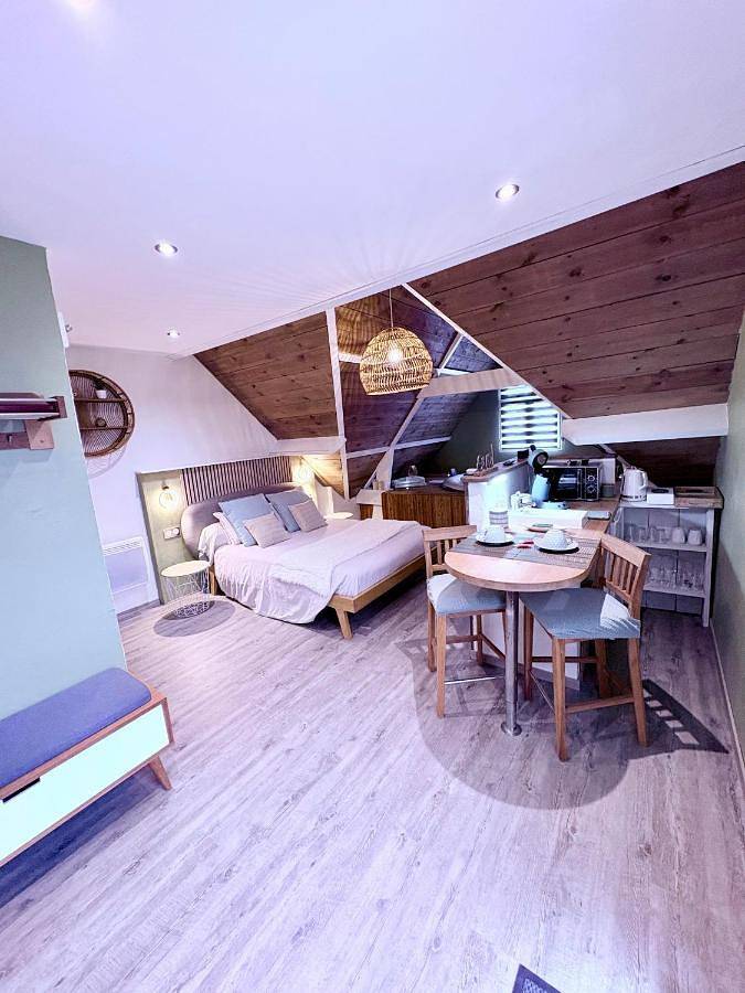 Chambre d’hôte pour 3 personnes, avec jacuzzi et balcon dans Parc naturel régional de l'Avesnois - 4