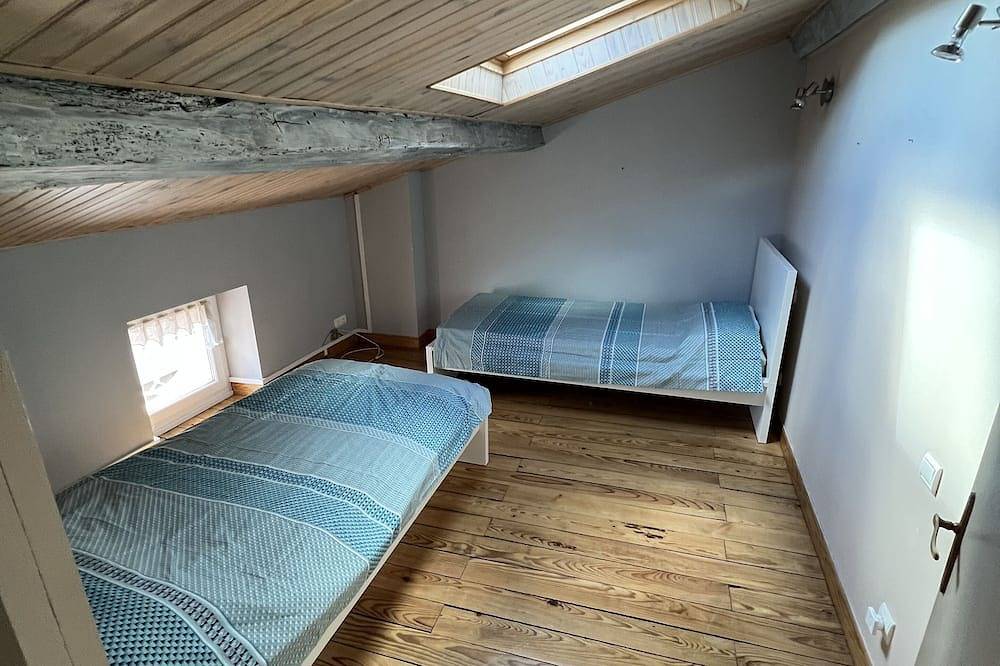 Top floor townhouse with hot tub in Mazamet, Región de Castres