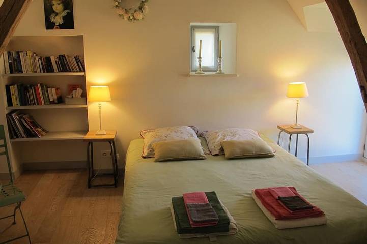 Location de vacances pour 4 personnes, avec piscine ainsi que jardin et terrasse à Abilly - 2